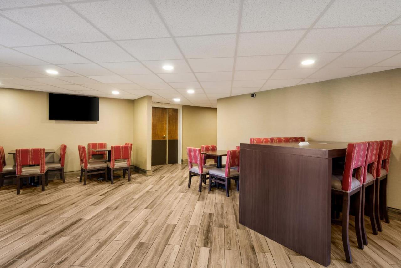 Comfort Inn Virginia Horse Center Lexington Esterno foto