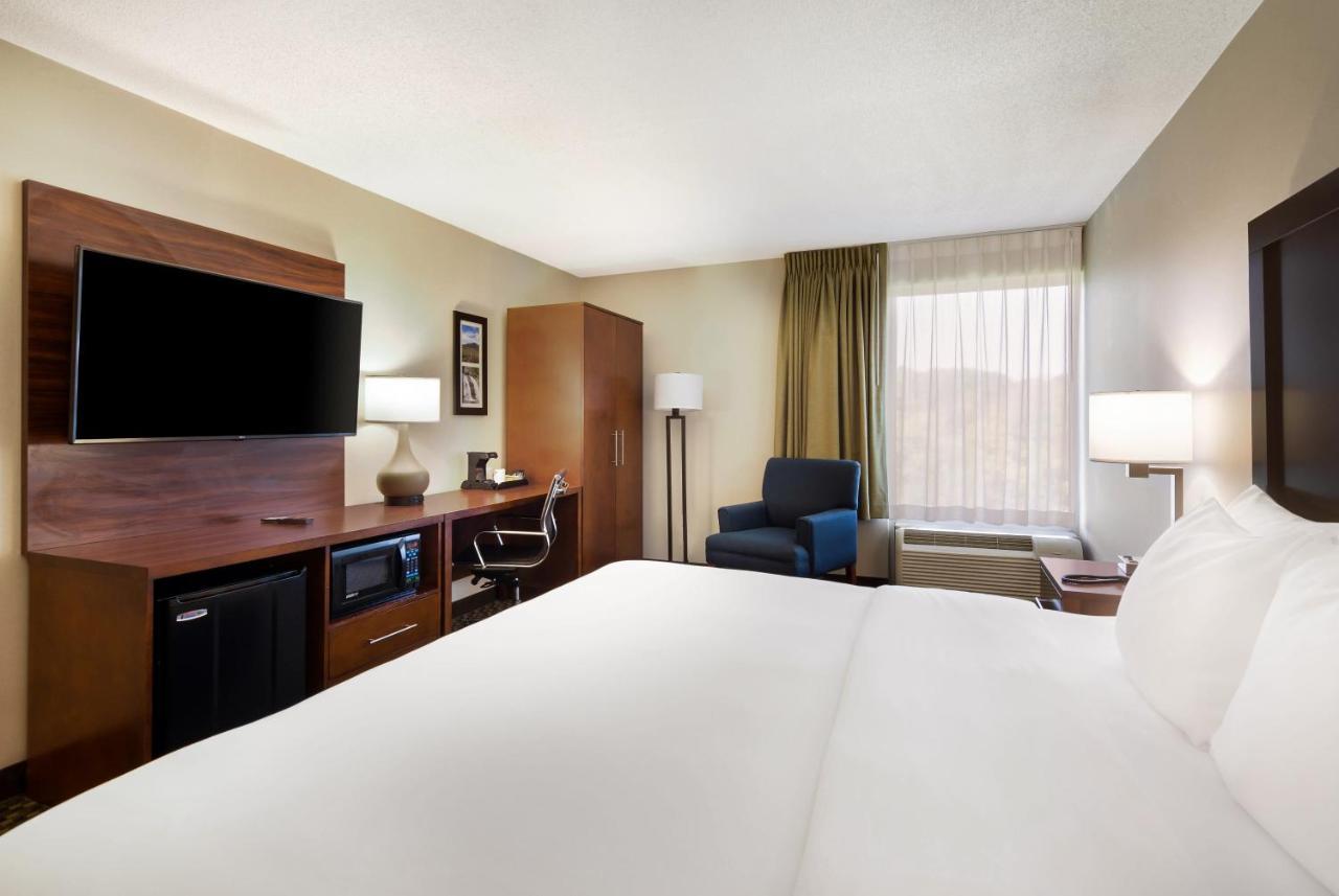 Comfort Inn Virginia Horse Center Lexington Esterno foto