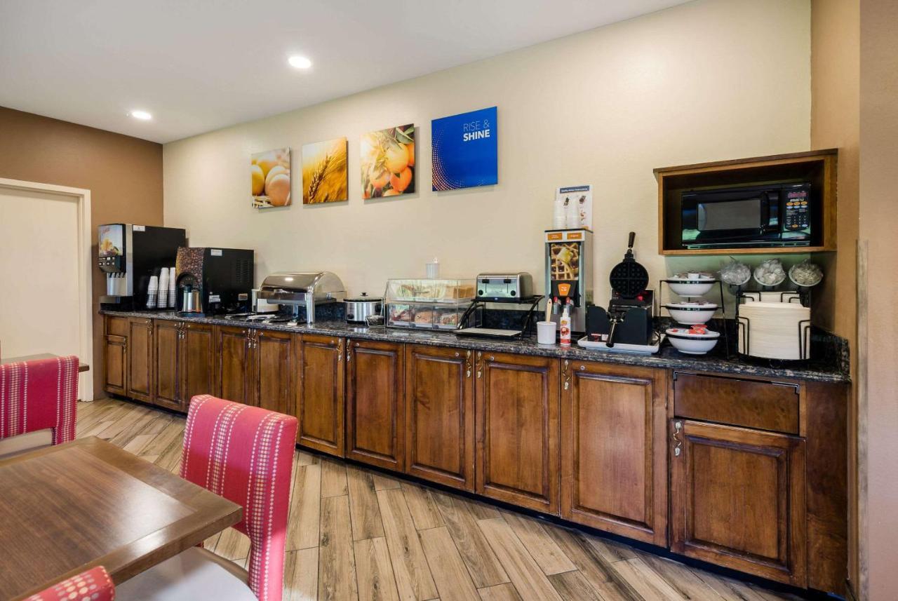 Comfort Inn Virginia Horse Center Lexington Esterno foto