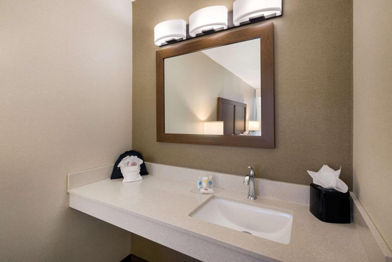 Comfort Inn Virginia Horse Center Lexington Esterno foto